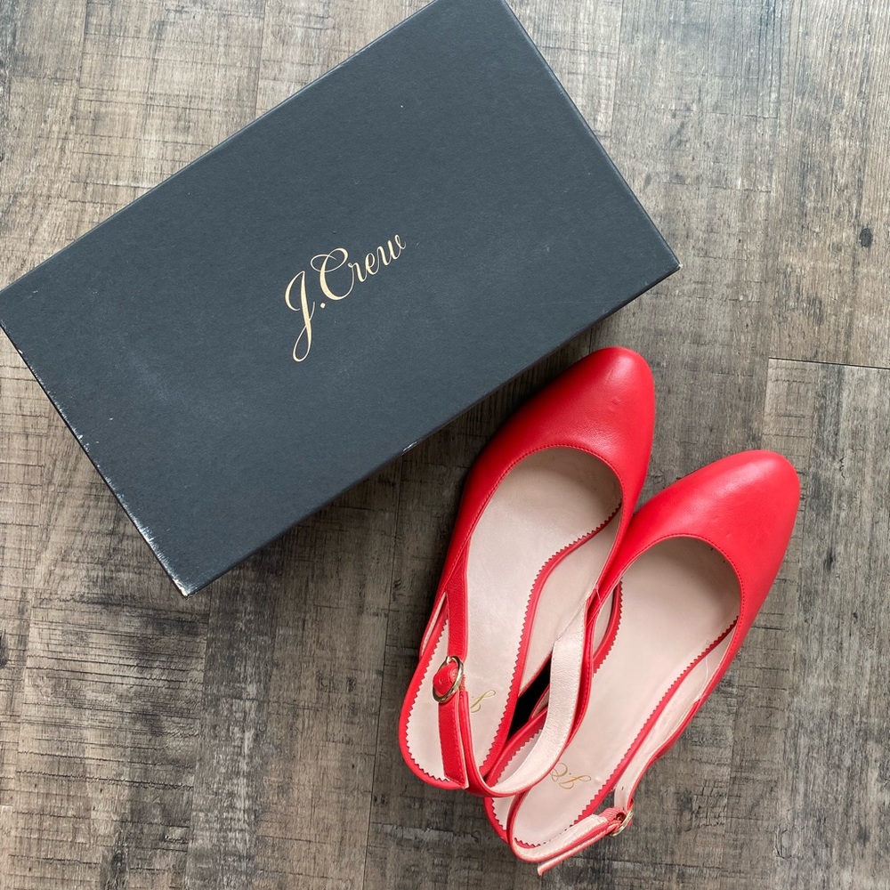 JCrew red leather pumps, used, in good condition. Size 7.5